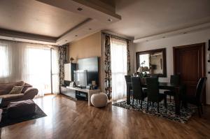 trpezarija-dnevna-soba